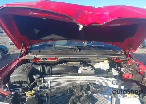 2021 Ram 1500 Big Horn 4X4 5'7 Box из США, поврежденный, VIN 1C6SRFFT4MN829981